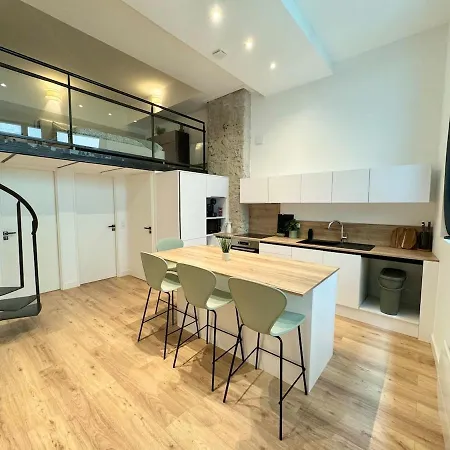 Beautiful Modern Loft In * גרנובל