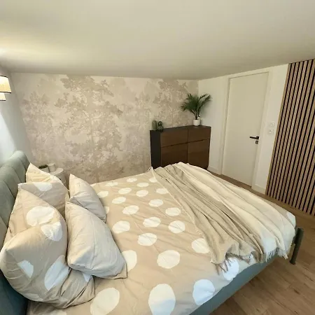 דירה Beautiful Modern Loft In